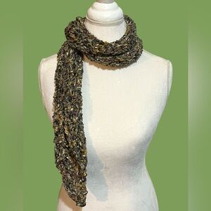Elegant Multicolor Knit Scarf